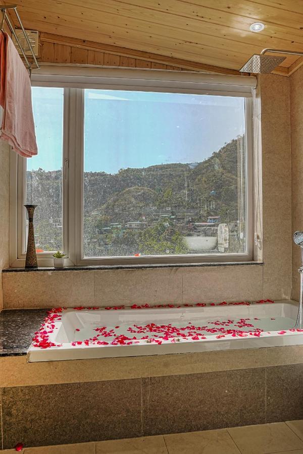 Saffronstays Woodpeckers Villa, Dehradun Rajpur Luaran gambar